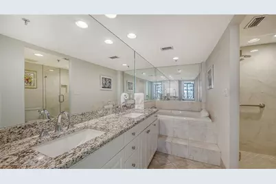 1445 Gulf Of Mexico Drive #101, Longboat Key, FL 34228 - Photo 22