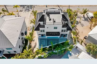 243 S Harbor Drive, Holmes Beach, FL 34217 - Photo 46