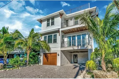 2403 Avenue C, Bradenton Beach, FL 34217 - Photo 42