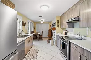 6617 Glades Way, Sarasota, FL 34231 - Photo 12