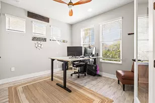 12709 Lateral Root Dr, Sarasota, FL 34238 - Photo 8