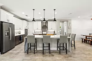 12709 Lateral Root Dr, Sarasota, FL 34238 - Photo 10