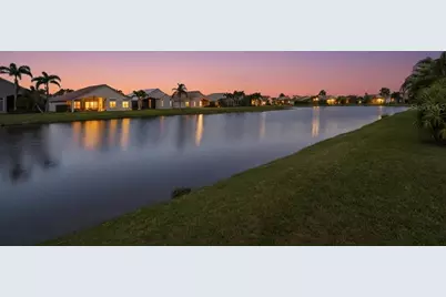 6558 41st Court E, Sarasota, FL 34243 - Photo 4