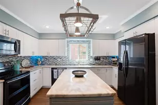 3196 Crystal Lakes Ct, Sarasota, FL 34235 - Photo 14