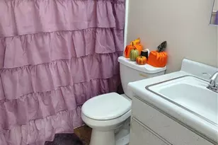 1818 Restful Dr, Bradenton, FL 34207 - Photo 8