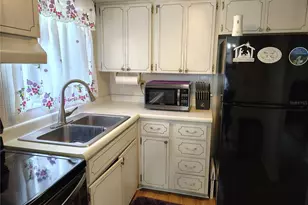 1818 Restful Dr, Bradenton, FL 34207 - Photo 4