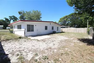 3365 Melody Ln, Sarasota, FL 34237 - Photo 14