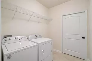 7431 Aguila Dr, Sarasota, FL 34240 - Photo 24