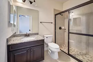 7431 Aguila Dr, Sarasota, FL 34240 - Photo 16