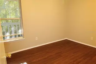 8114 45th Ct E, Sarasota, FL 34243 - Photo 6