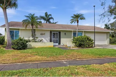 3102 40th Street W, Bradenton, FL 34205 - Photo 1