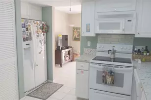 5223 Villa Majorca Ct, Sarasota, FL 34235 - Photo 8