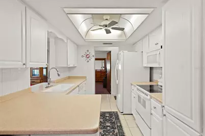 2804 W 27th Ave Dr, Bradenton, FL 34205 - Photo 2