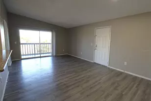 8115 45th Ct E, Sarasota, FL 34243 - Photo 6