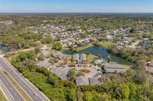 8115 45th Ct E, Sarasota, FL 34243 - Photo 18