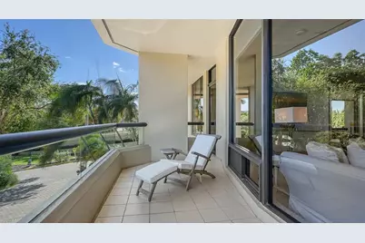 1241 Gulf Of Mexico Drive #111, Longboat Key, FL 34228 - Photo 14