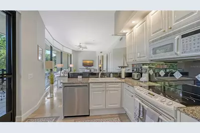 1241 Gulf Of Mexico Drive #111, Longboat Key, FL 34228 - Photo 12