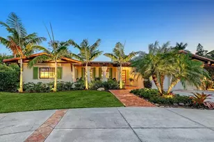 1514 S Lake Shore Dr, Sarasota, FL 34231 - Photo 1