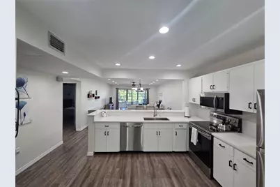 619 Spring Lakes Boulevard, Bradenton, FL 34210 - Photo 4