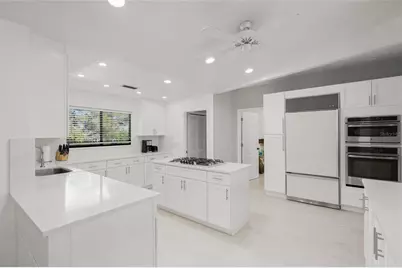 3421 Bayou Sound, Longboat Key, FL 34228 - Photo 16