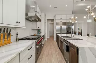 4677 Antrim Dr, Sarasota, FL 34240 - Photo 18