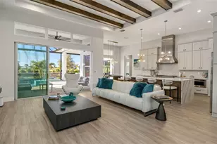 4677 Antrim Dr, Sarasota, FL 34240 - Photo 10