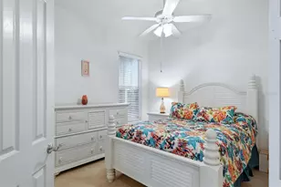 5894 Benevento Dr, Sarasota, FL 34238 - Photo 18