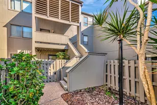 211 Woodland Dr, Osprey, FL 34229 - Photo 2