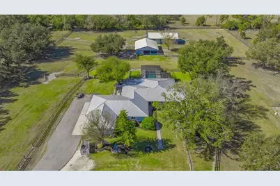 7610 Saddle Creek Trail, Sarasota, FL 34241 - Photo 10