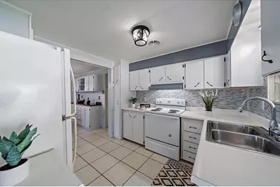 2807 Trinidad Way, Palmetto, FL 34221 - Photo 12