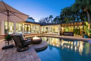 319 Bird Key Dr, Sarasota, FL 34236 - Photo 6