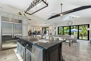 319 Bird Key Dr, Sarasota, FL 34236 - Photo 20