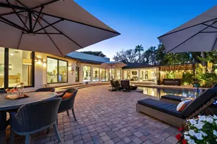 319 Bird Key Dr, Sarasota, FL 34236 - Photo 8