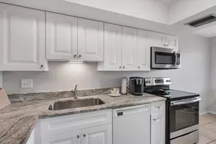 8625 Midnight Pass Rd, Sarasota, FL 34242 - Photo 18