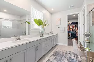 20380 Symphony Pl, Venice, FL 34293 - Photo 18