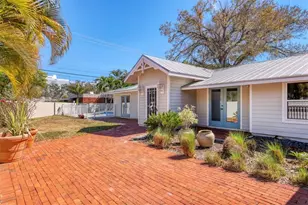 1792 Floyd St, Sarasota, FL 34239 - Photo 2