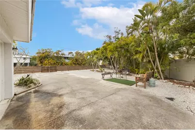 417 Poinsettia Road, Anna Maria, FL 34216 - Photo 4