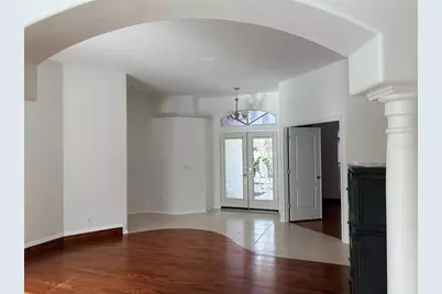 7207 39th Lane E, Sarasota, FL 34243 - Photo 8