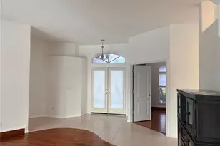 7207 39th Ln E, Sarasota, FL 34243 - Photo 8