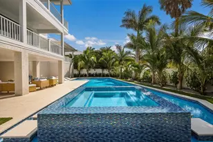 227 S Harbor Dr, Holmes Beach, FL 34217 - Photo 54