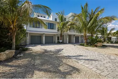 227 S Harbor Drive, Holmes Beach, FL 34217 - Photo 12