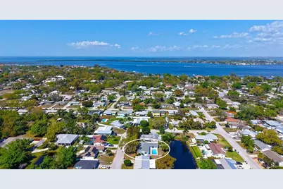 923 69th Street NW, Bradenton, FL 34209 - Photo 4