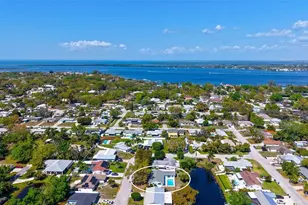 923 69th St NW, Bradenton, FL 34209 - Photo 4