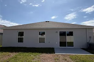 11113 37th Ave E, Palmetto, FL 34221 - Photo 4