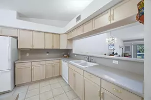 4577 Hidden View Pl, Sarasota, FL 34235 - Photo 18