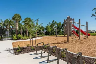 12412 Hopscotch Ave E, Palmetto, FL 34221 - Photo 36