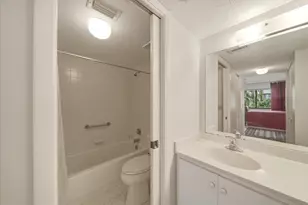 1711 Pelican Cove Rd, Sarasota, FL 34231 - Photo 24