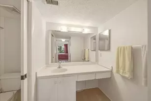 1711 Pelican Cove Rd, Sarasota, FL 34231 - Photo 22