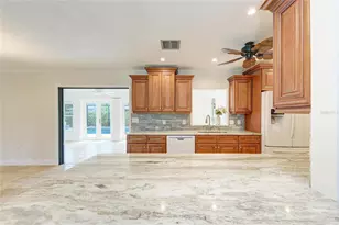 1307 Primrose Rd, Venice, FL 34293 - Photo 8