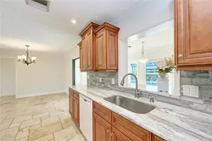 1307 Primrose Rd, Venice, FL 34293 - Photo 12
